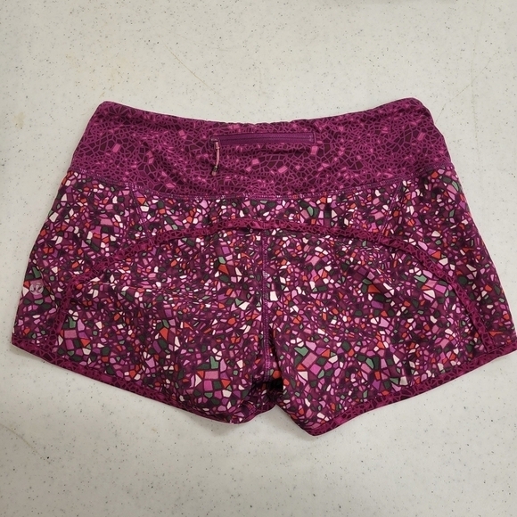 Lululemon Run Times Short Paradise Camo Multi / Paradise Geo Regal Plum Multi - Picture 3 of 5